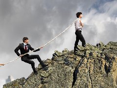 競(jìng)爭(zhēng)戰(zhàn)略策劃之大布局戰(zhàn)略結(jié)構(gòu)化優(yōu)勢(shì)提升六法（上）
